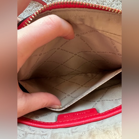 🔥🔥🔥Michael Kors Limited Edition Crossbody Bag🔥🔥🔥 - Picture 10 of 16